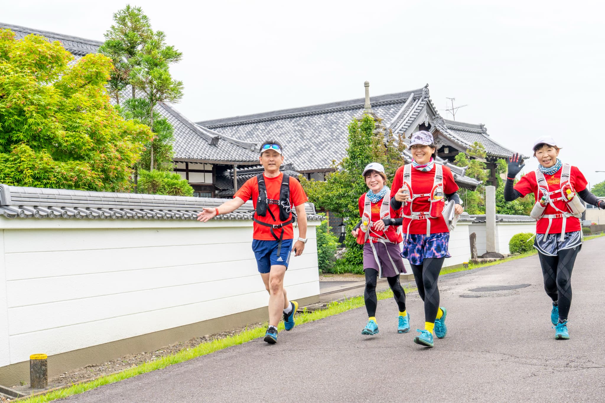 ⇒風情のある街並みにスポーティな姿・・・格好いいですね！